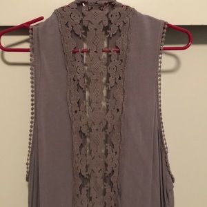 Gray no sleeve wrap, lace backing